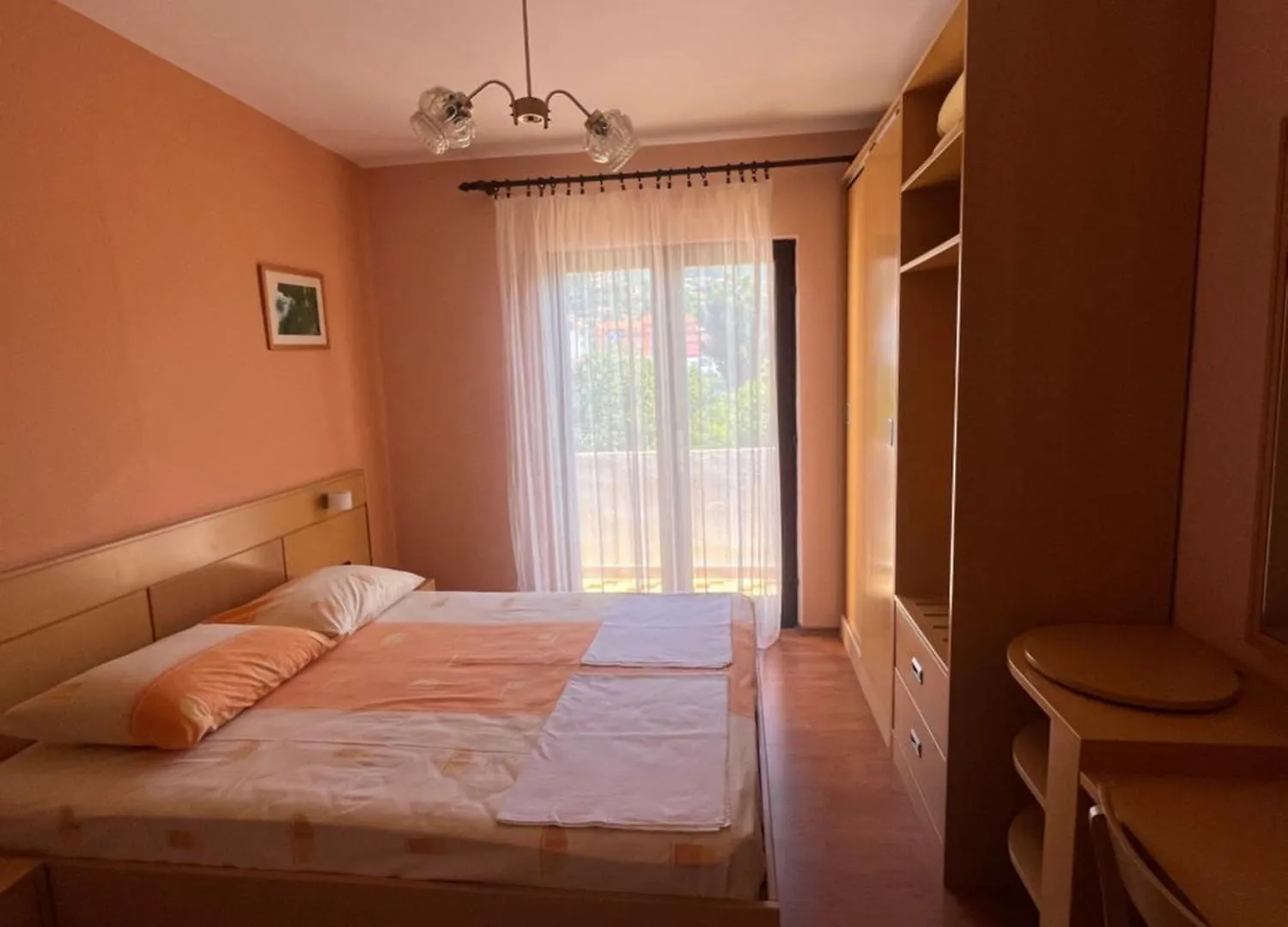 Guest house Apartments&Rooms Pahljina Rab Town
